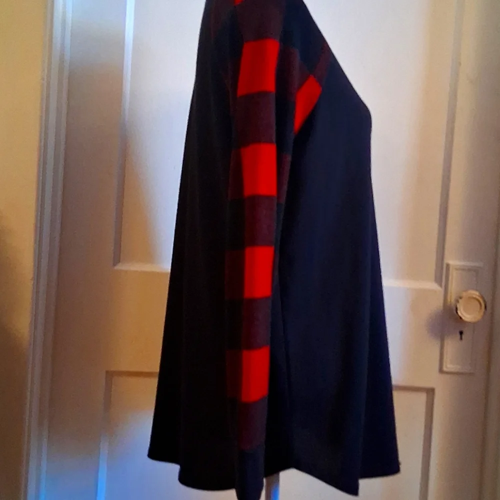 Black and Red Women's Top - Picture 2 of 3